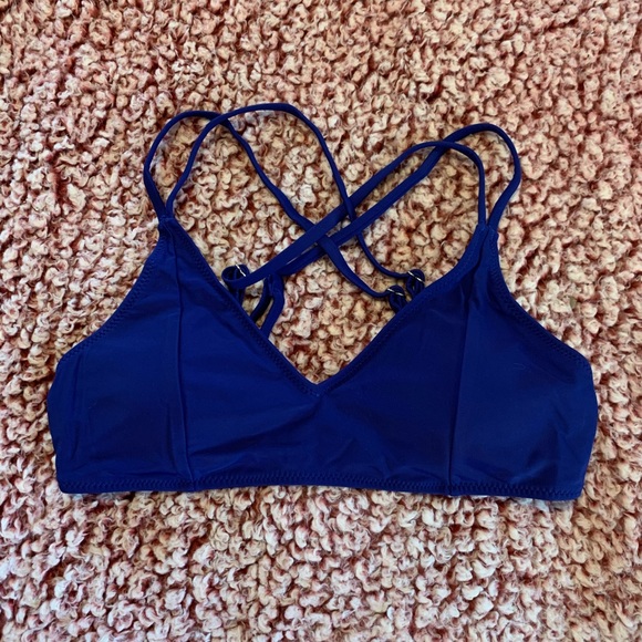 Blue and floral bikini - Picture 3 of 6